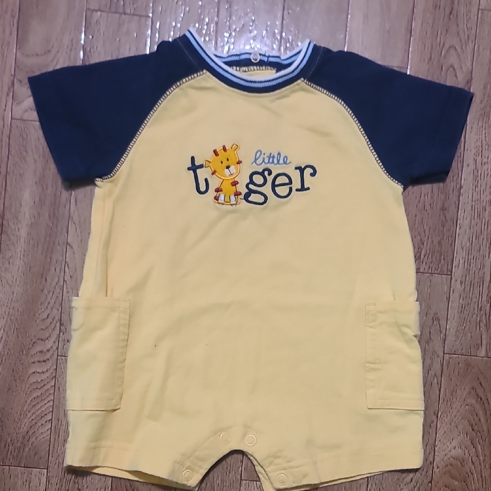Carter's Yellow and Navy Baby Outfit (AB1)